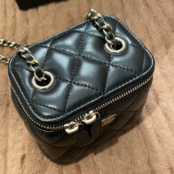 Chanel Mini Vanity With Chain Bag Black Lambskin - Picture 2 of 10